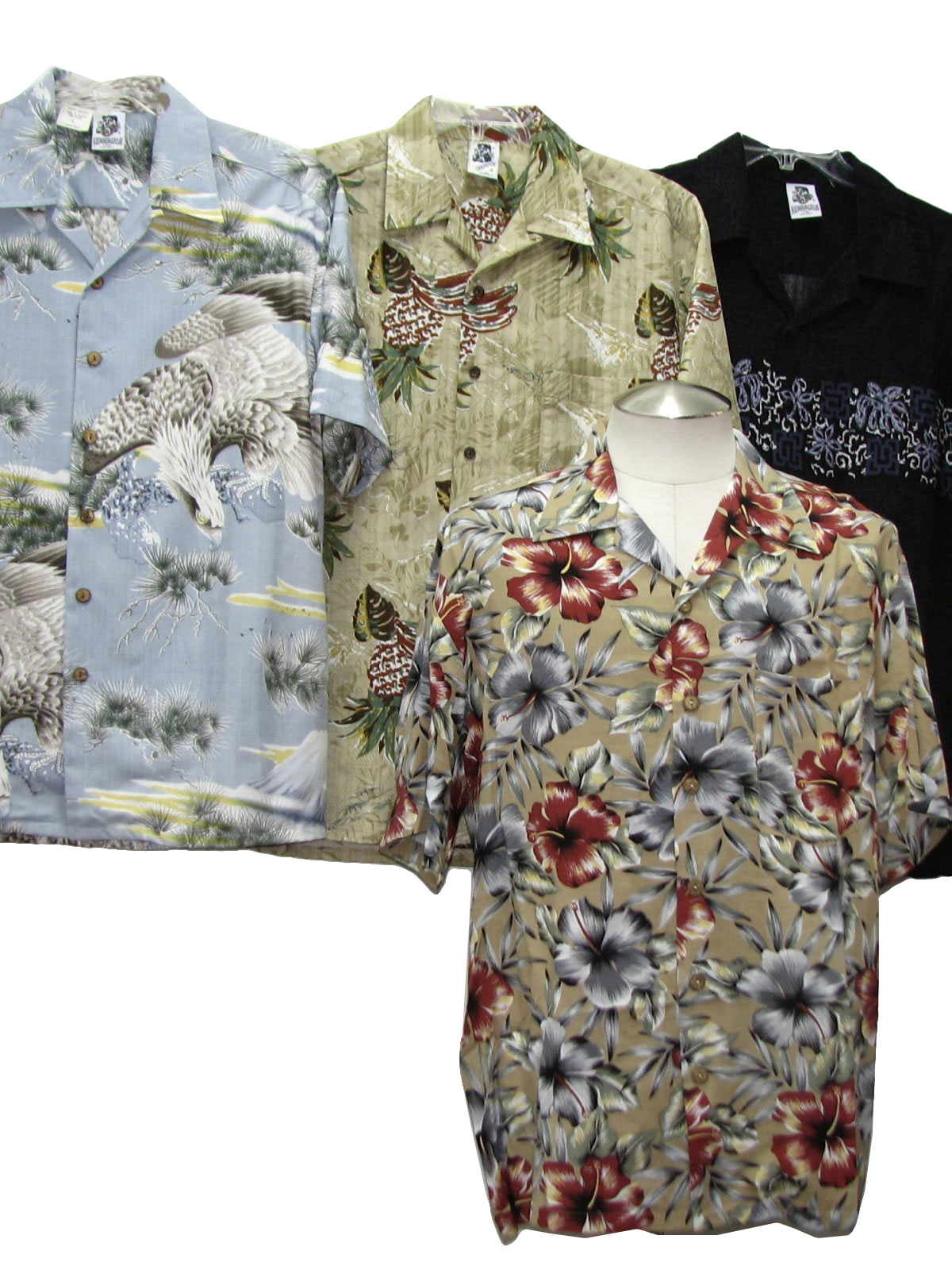 Lot of qty 4 Wholesale mens 90s Kennington, short sleeve, hawaiian shirts. Photo is of actual lot.