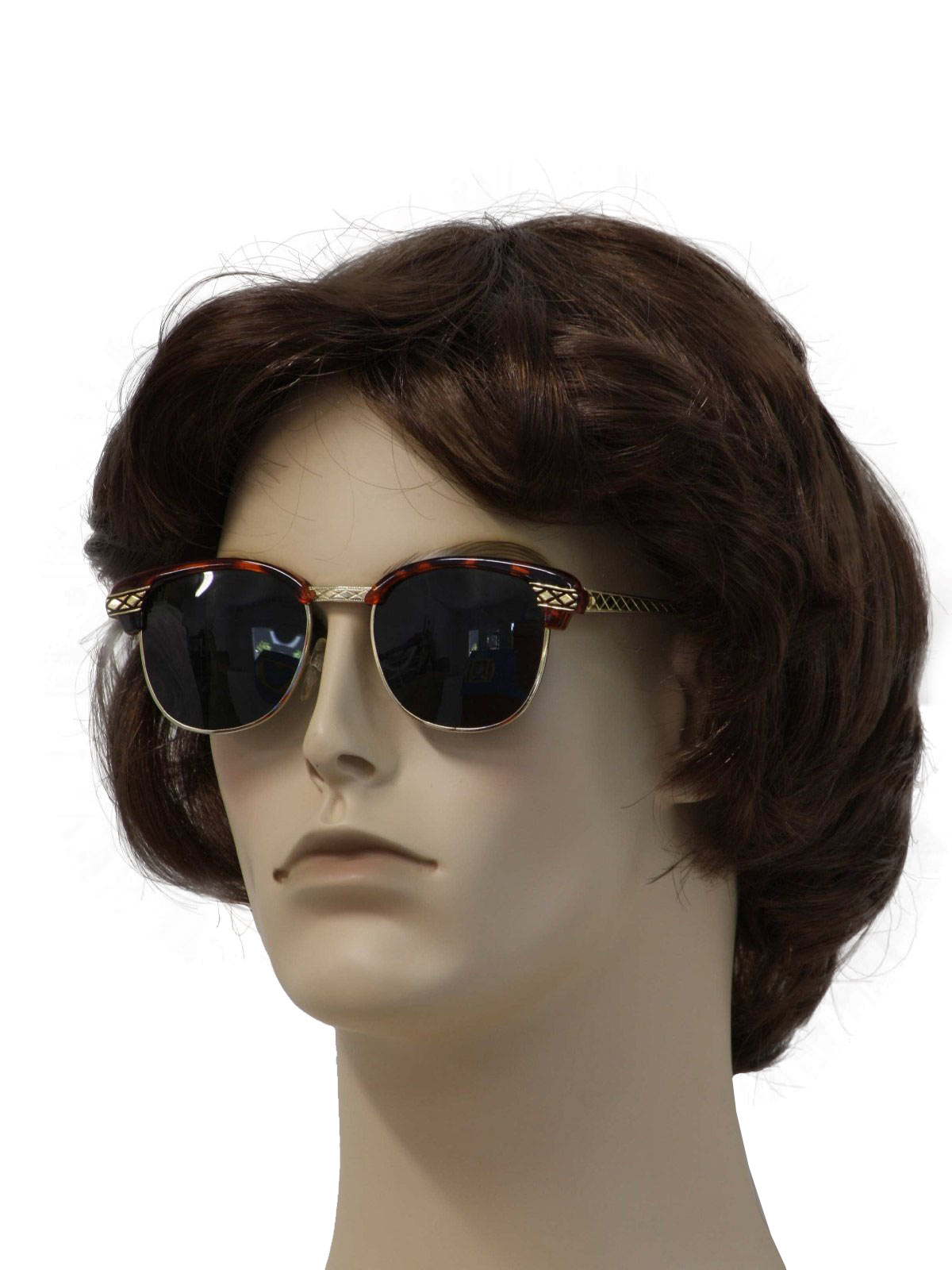 80s or early 90s -No Label- Mens tortoise shell and gold tone metal and plastic framed wayfarer totally 80s sunglasses.