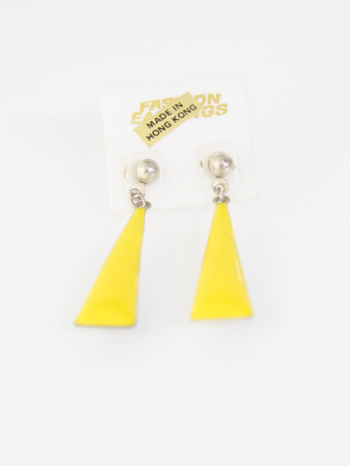 1980 S Vintage Made In Hong Kong Ring 80s 1980 S Made In Hong Kong Womens Jewelry Totally 80s Earrings 8 00 Not Stock Item No 343486 N1261
