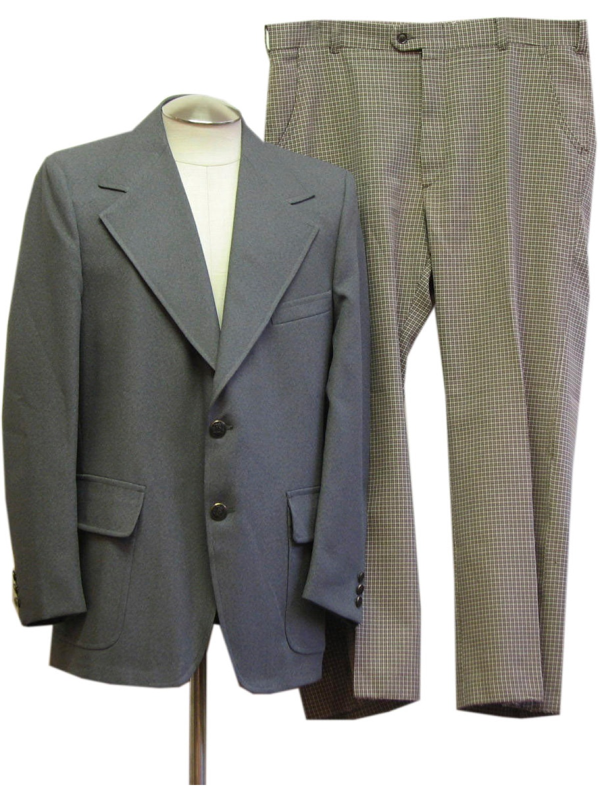 Men's vintage suits: 60 bold power suits that were essential fashion in the  1970s - Click Americana | Vintage suit men, Vintage suits, Suits