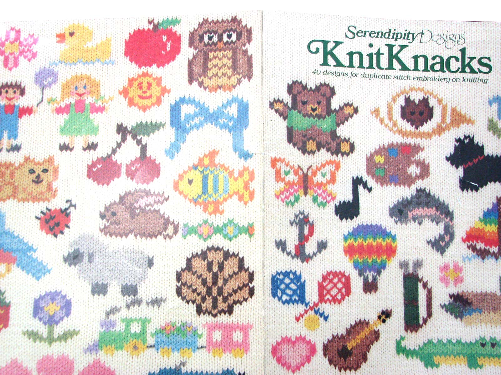 Amazon.com: A Treasury of Knitting Patterns (9780942018165