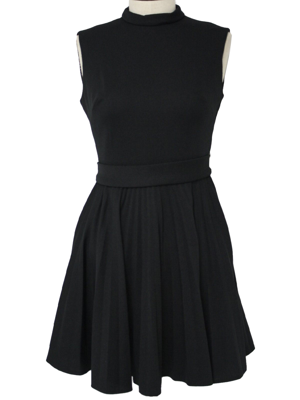 Vintage 1970s Dress: 70s -no label- Womens black sleeveless mid length ...