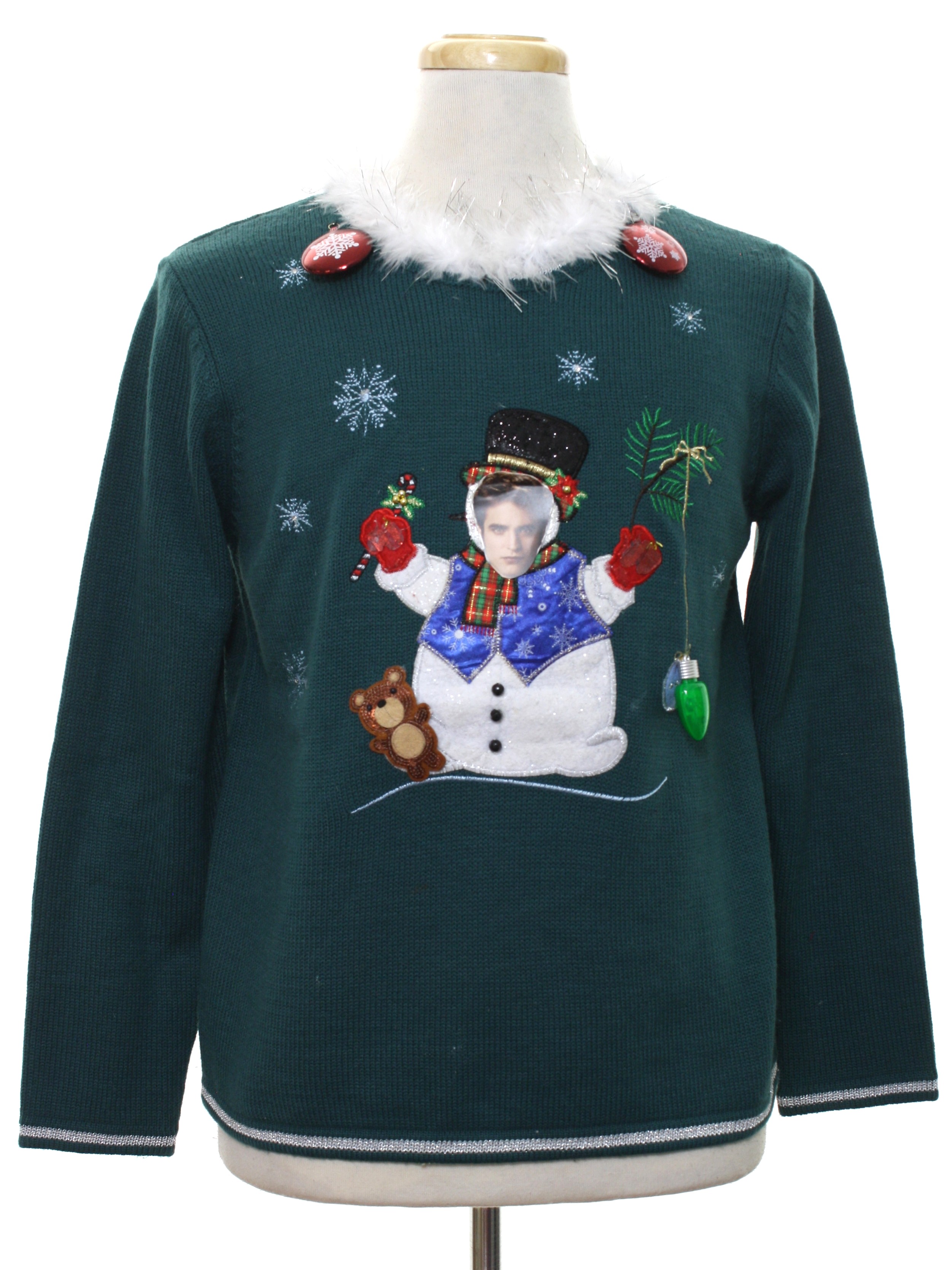 Robert pattinson discount ugly christmas sweater