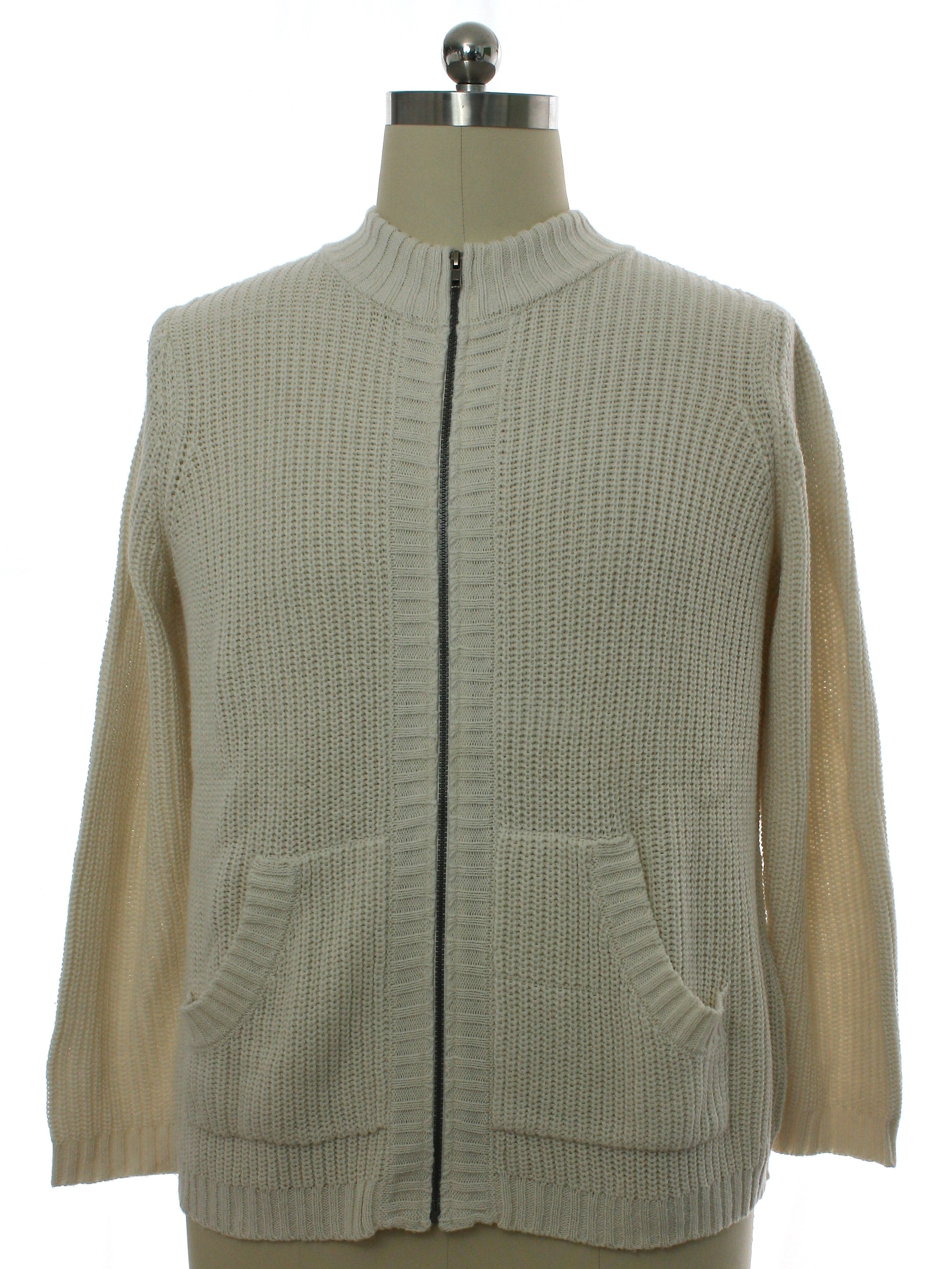 1970s Vintage Sweater: 70s -Missing Label- Mens ivory background ...