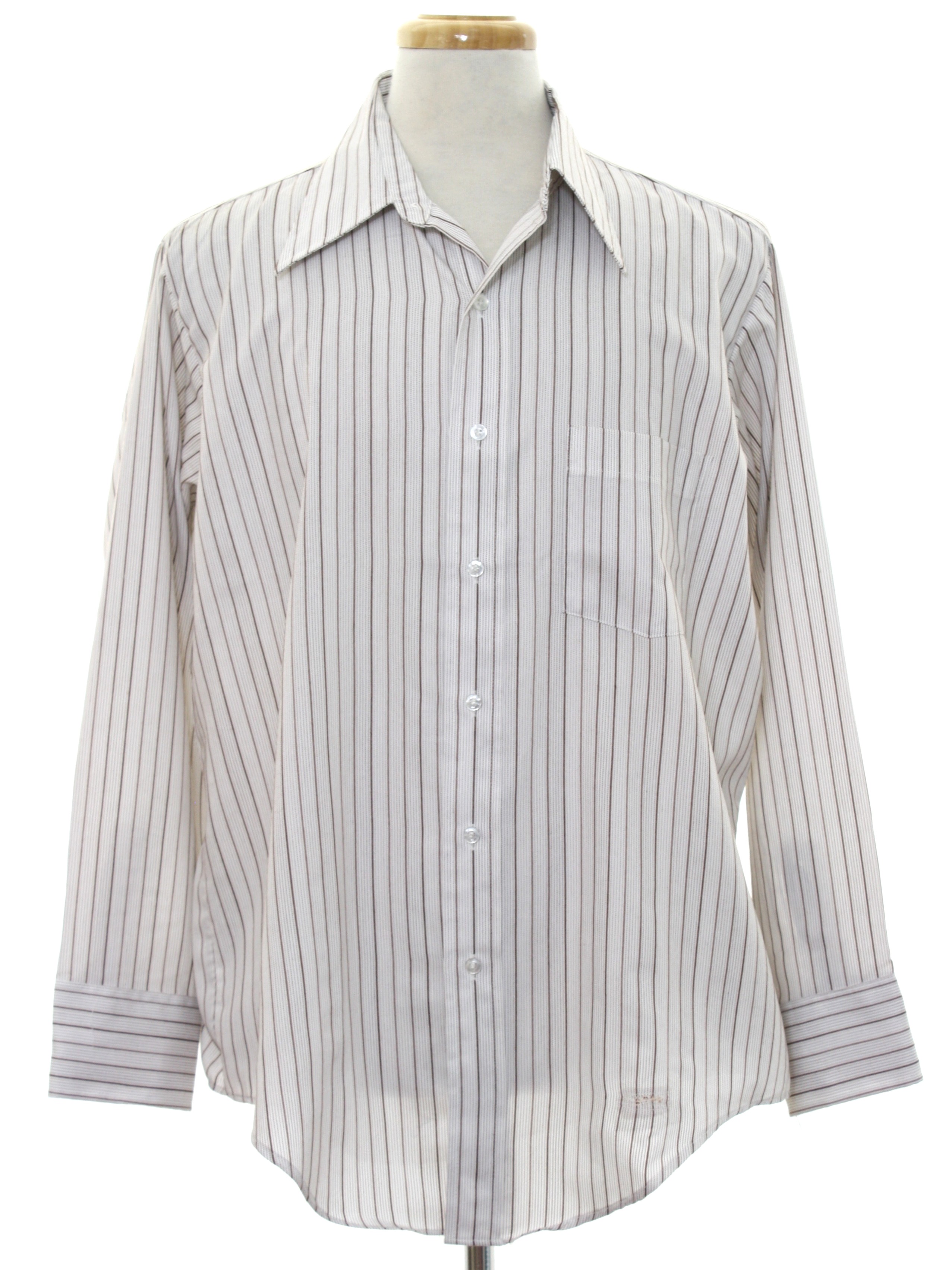 Seventies Vintage Shirt: 70s -No Label- Mens white background with dark ...
