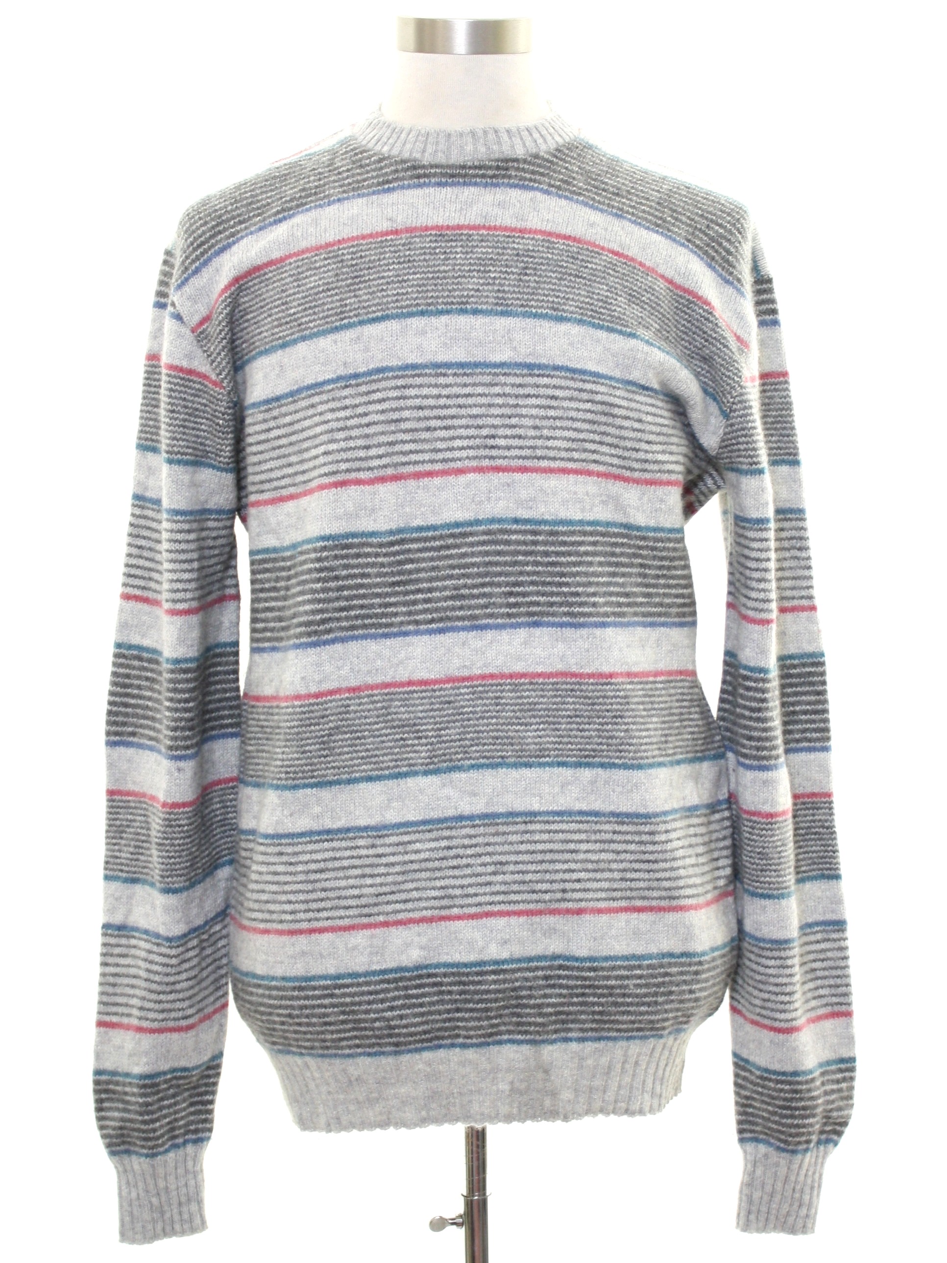 Amana 80's Vintage Sweater: 80s -Amana- Mens light grey background ...