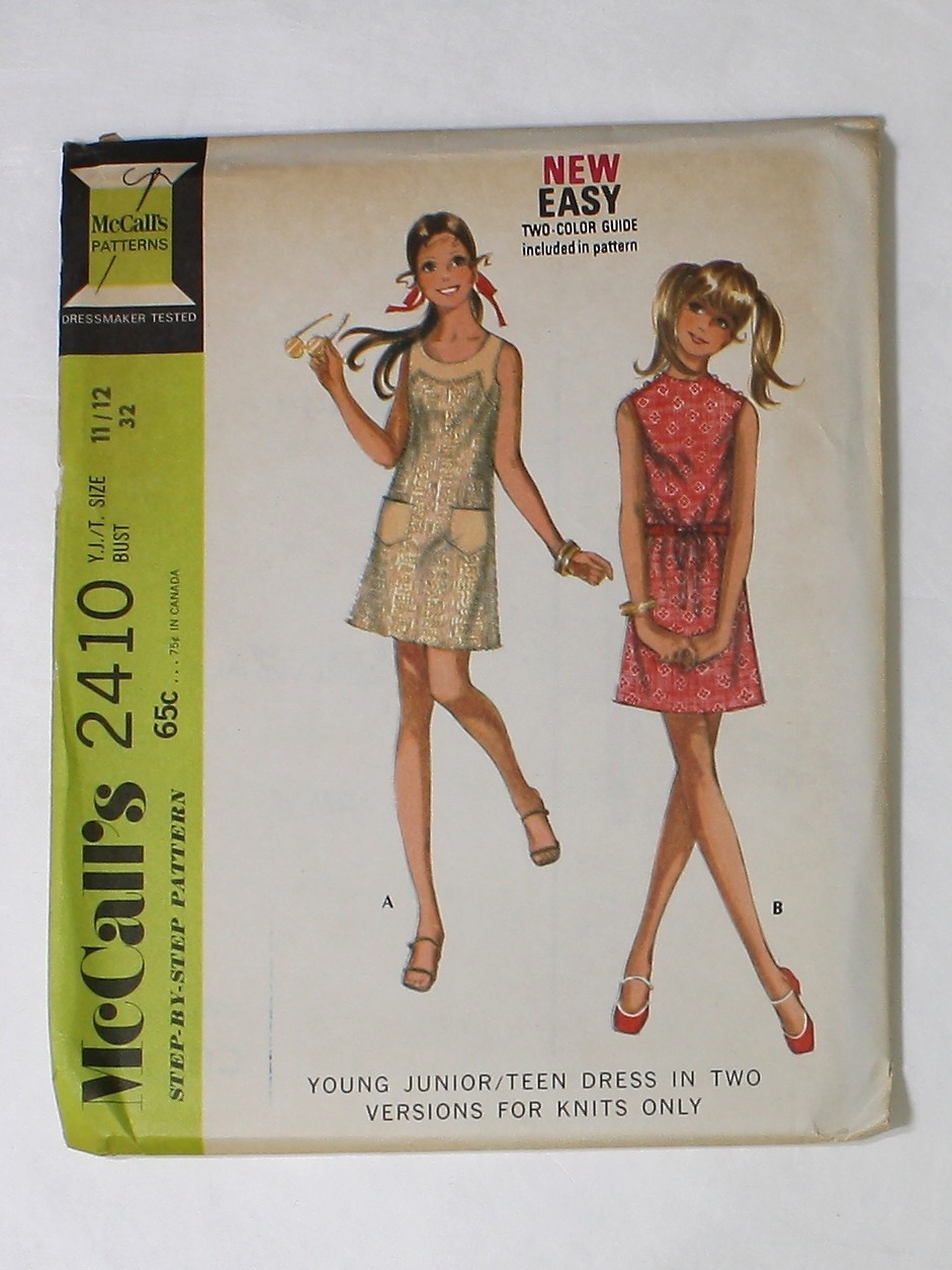70's Vintage Sewing Pattern: 70s -McCalls Pattern No. 2410- Young