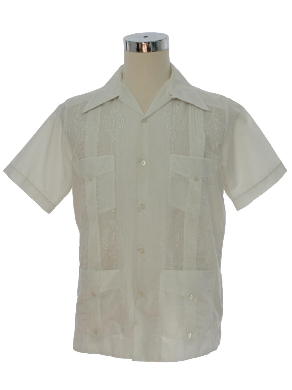 1970s Vintage Shirt: 70s -Contintal- This white blended cotton short
