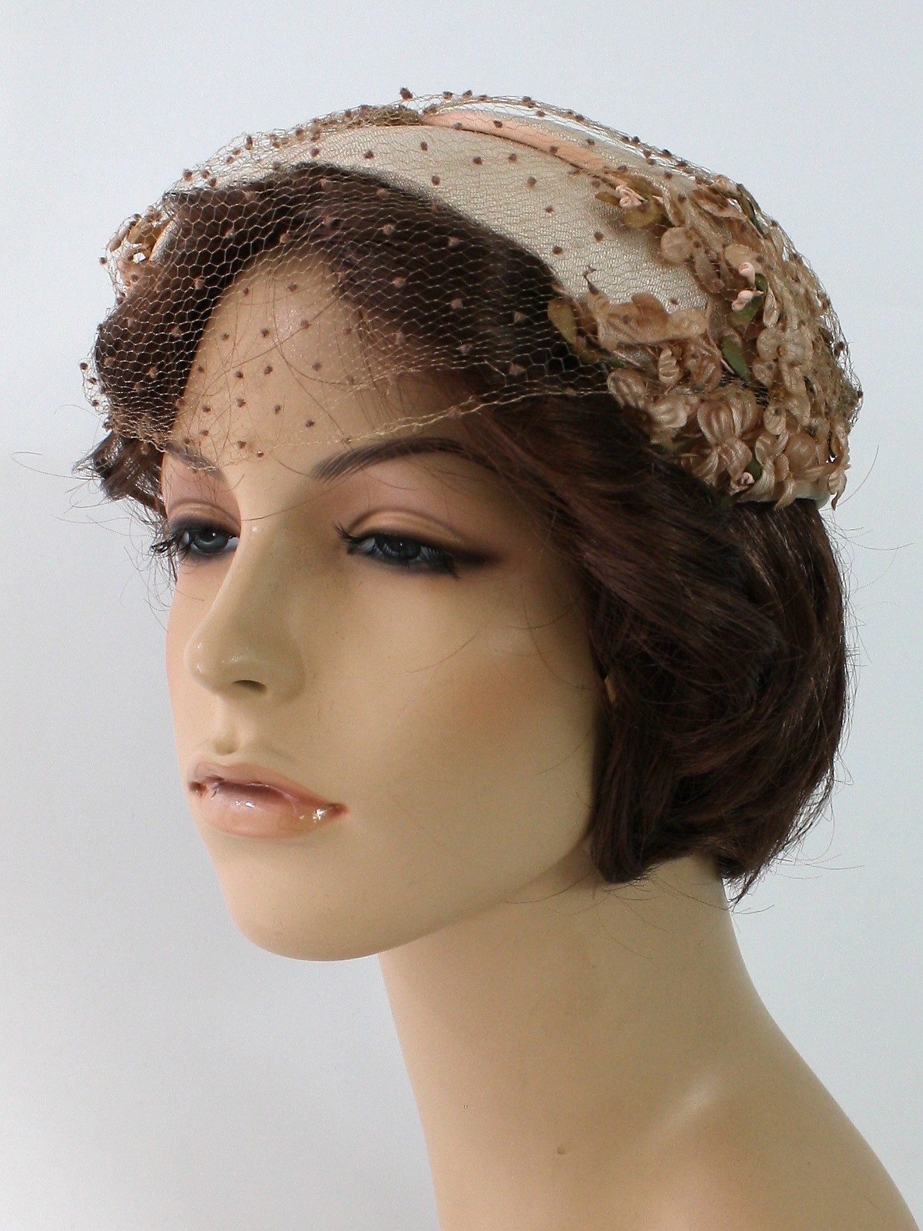 Retro Fifties Hat 50s Label Missing Womens cream stiff based