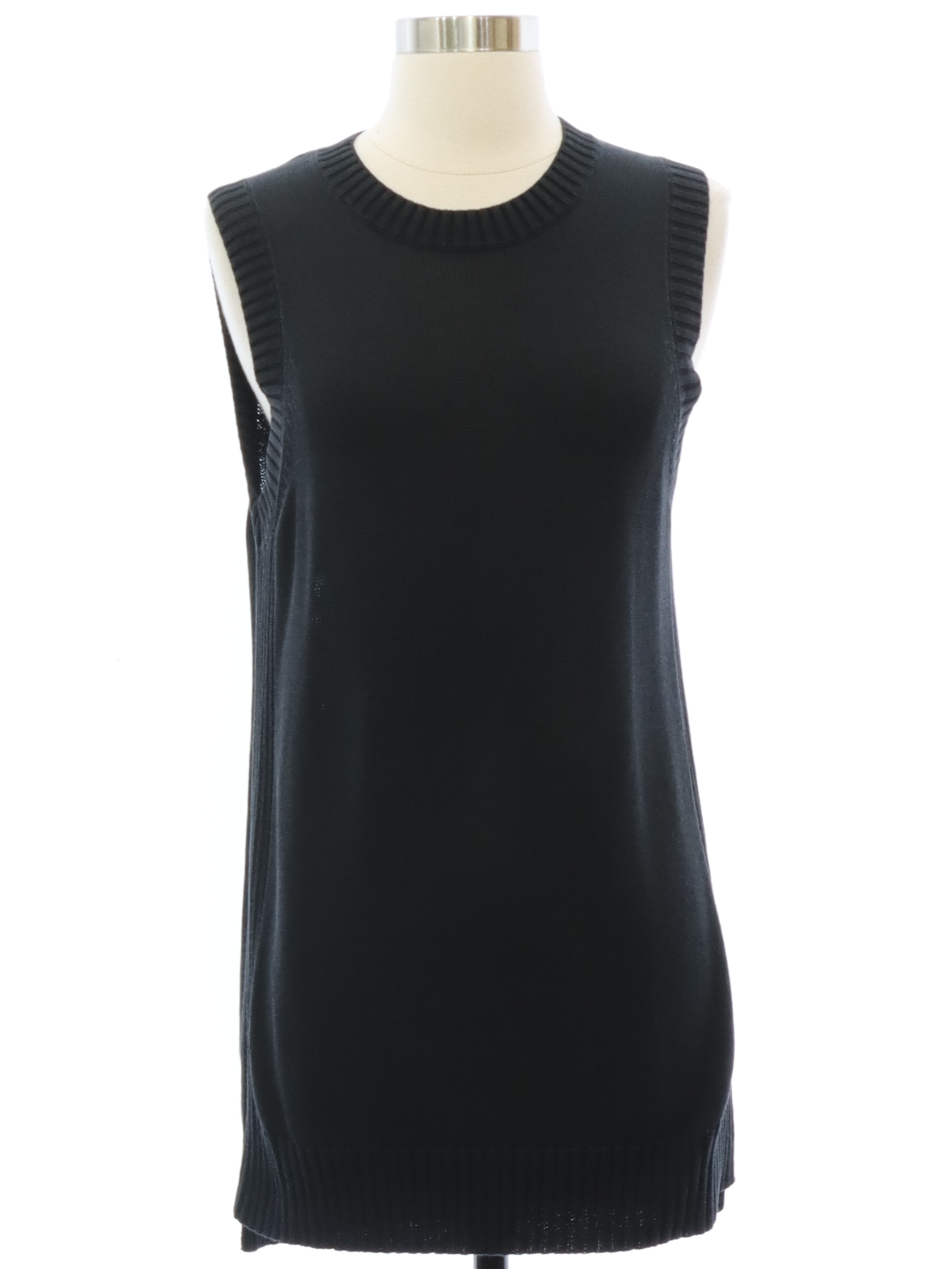 Sweater 90s Everlane Womens charcoal black rayon cotton blend sleeveless pullover sweater vest. Longer length soft sweater like knit texture with ribbed textured banding down the side seams on the r...