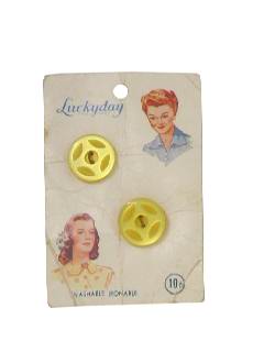 1940's Unisex Sewing Accessories - Buttons