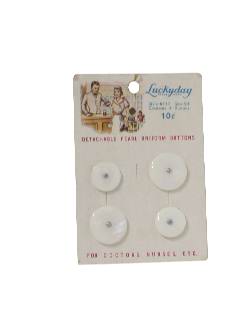 1940's Unisex Sewing Accessories - Buttons
