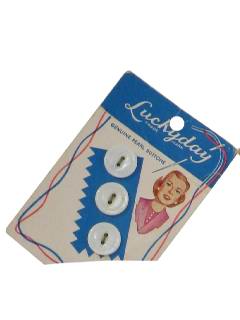 1940's Unisex Sewing Accessories - Buttons