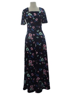 Vintage 1970's Hippie Dresses at RustyZipper.Com Vintage Clothing