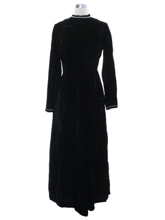 1960's Womens Velvet Prom Or Cocktail Maxi Dress