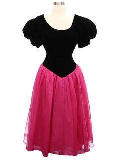 1990's Womens Princess Style Prom Or Cocktail Velvet and Chiffon Dress