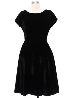 1960's Womens Black Velvet Prom Or Cocktail Dress