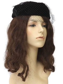 1950's Womens Accessories - Black Velvet Pillbox Hat