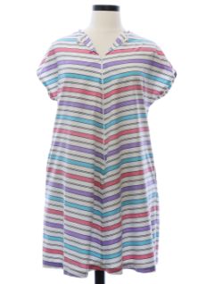 1980's Womens Lounge or Coverup Dress