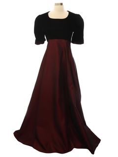 1980's Womens Velvet Prom Or Cocktail Dress