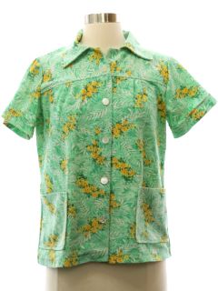 1960's Womens Brady Bunch or Waitress Style Knit Shirt