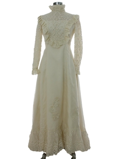1970's Womens Ivory Wedding Dress